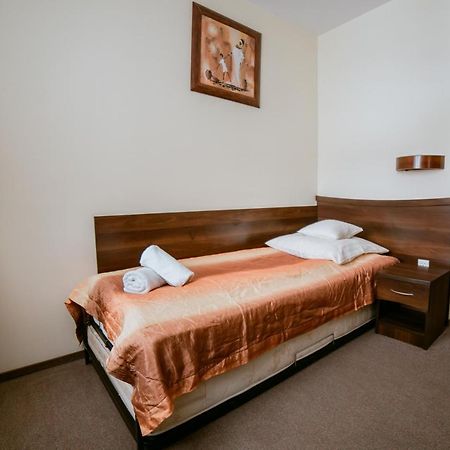 Hotel Domino Niemodlin Exterior photo